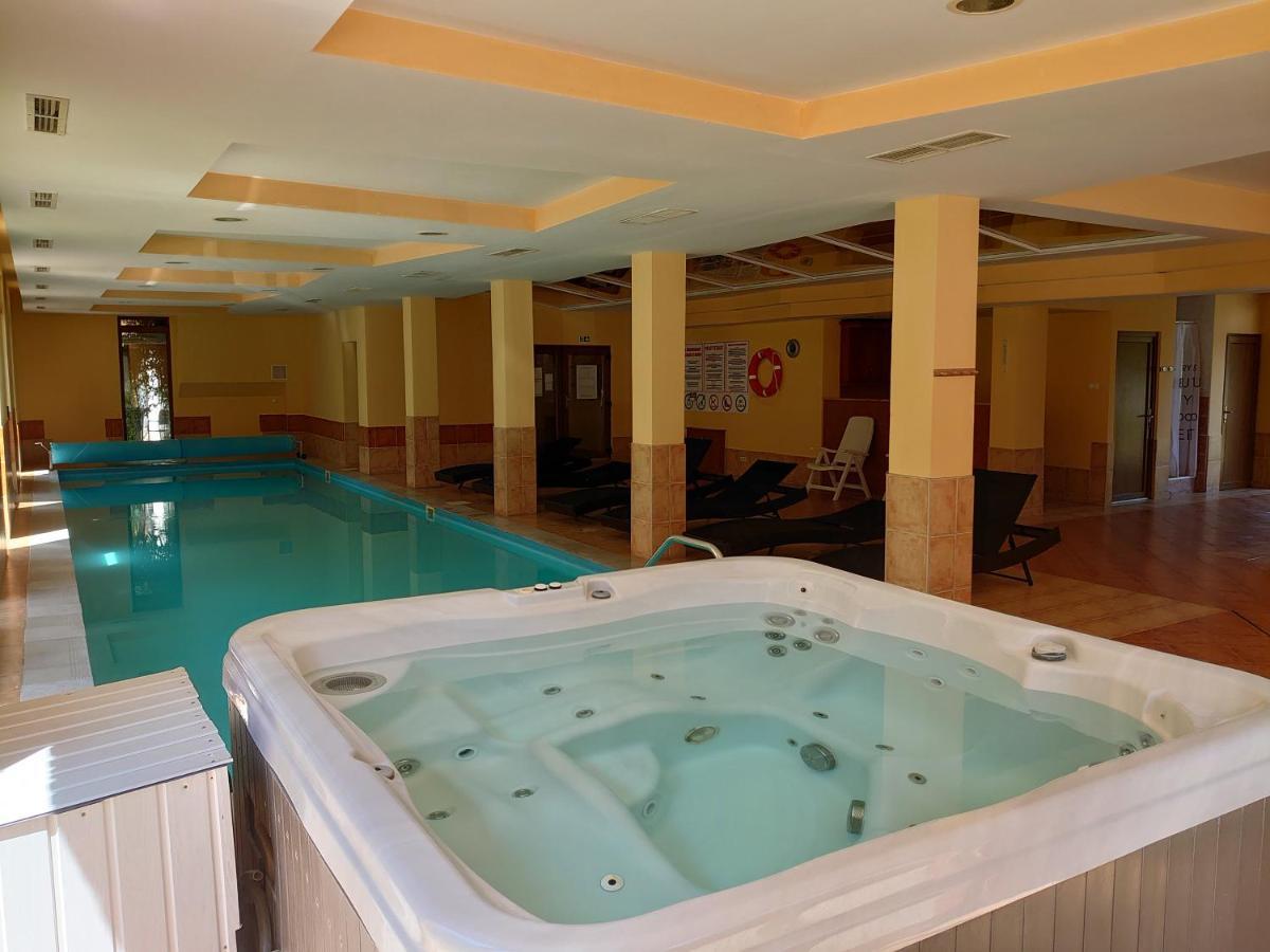 Coke Wellness Apartman Siófok Exteriér fotografie
